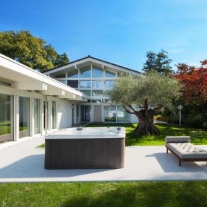 Jacuzzi® Hot Tub J-275™